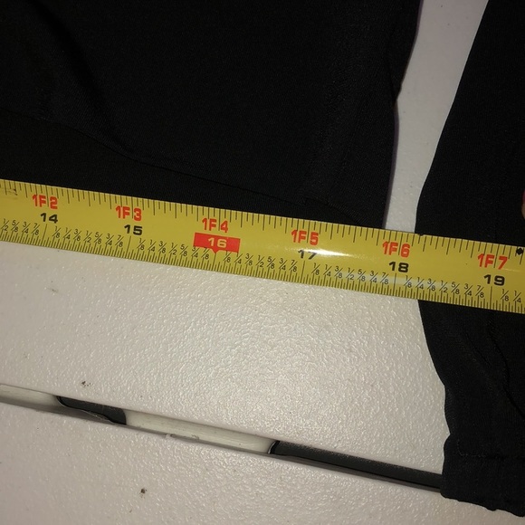 Venus size XL  black long sleeve slightly cropped banded V-neck Lace back - Picture 9 of 13